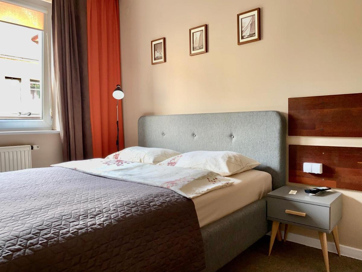 Zajazd Alicja Kutno Extérieur photo